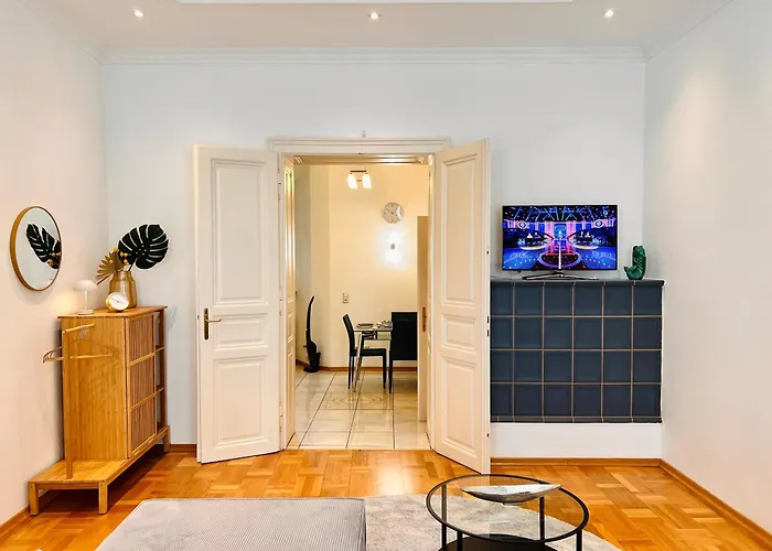 Апартаменти Servus Homes - Friends & Family Відень